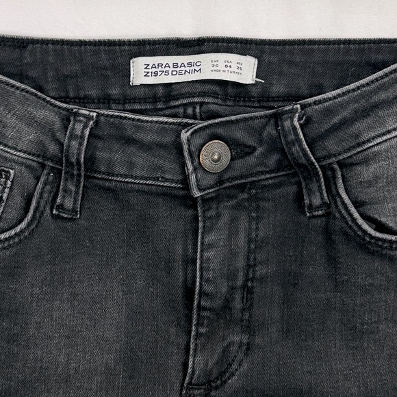 Zara Basic Z1975 Denim Black Textured Skinny Jeans Knee Seem Size 4 Minimalist - Picture 3 of 5